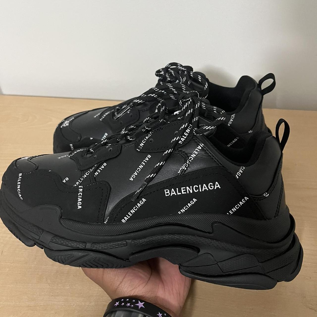 balenciaga trainers black and white