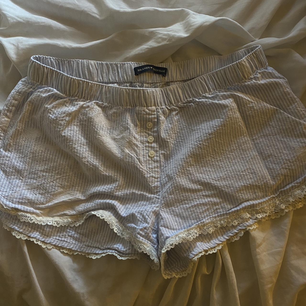 BRANDY MELVILLE: White/Blue Striped Shorts