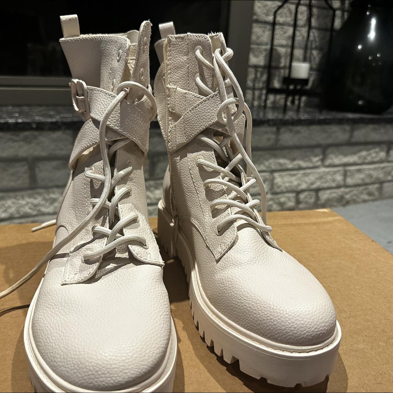 guess boots white