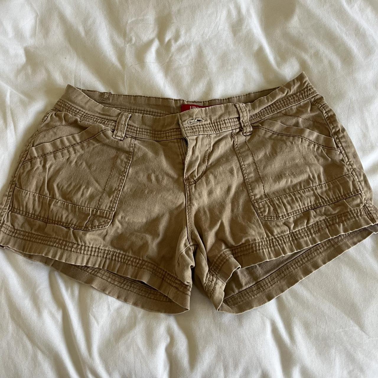 Union Bay Women's Khaki Shorts Depop