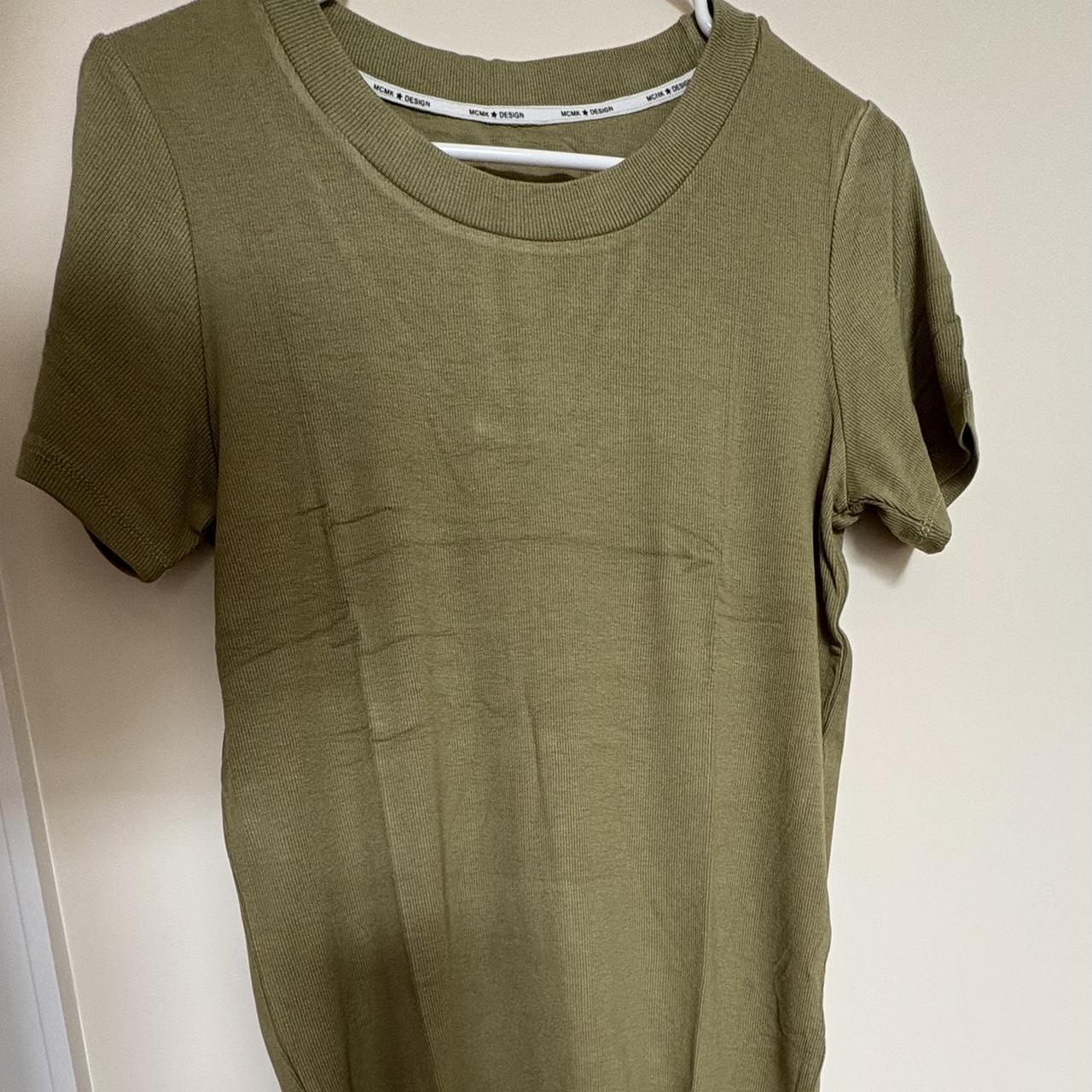 item listed by sq_290827