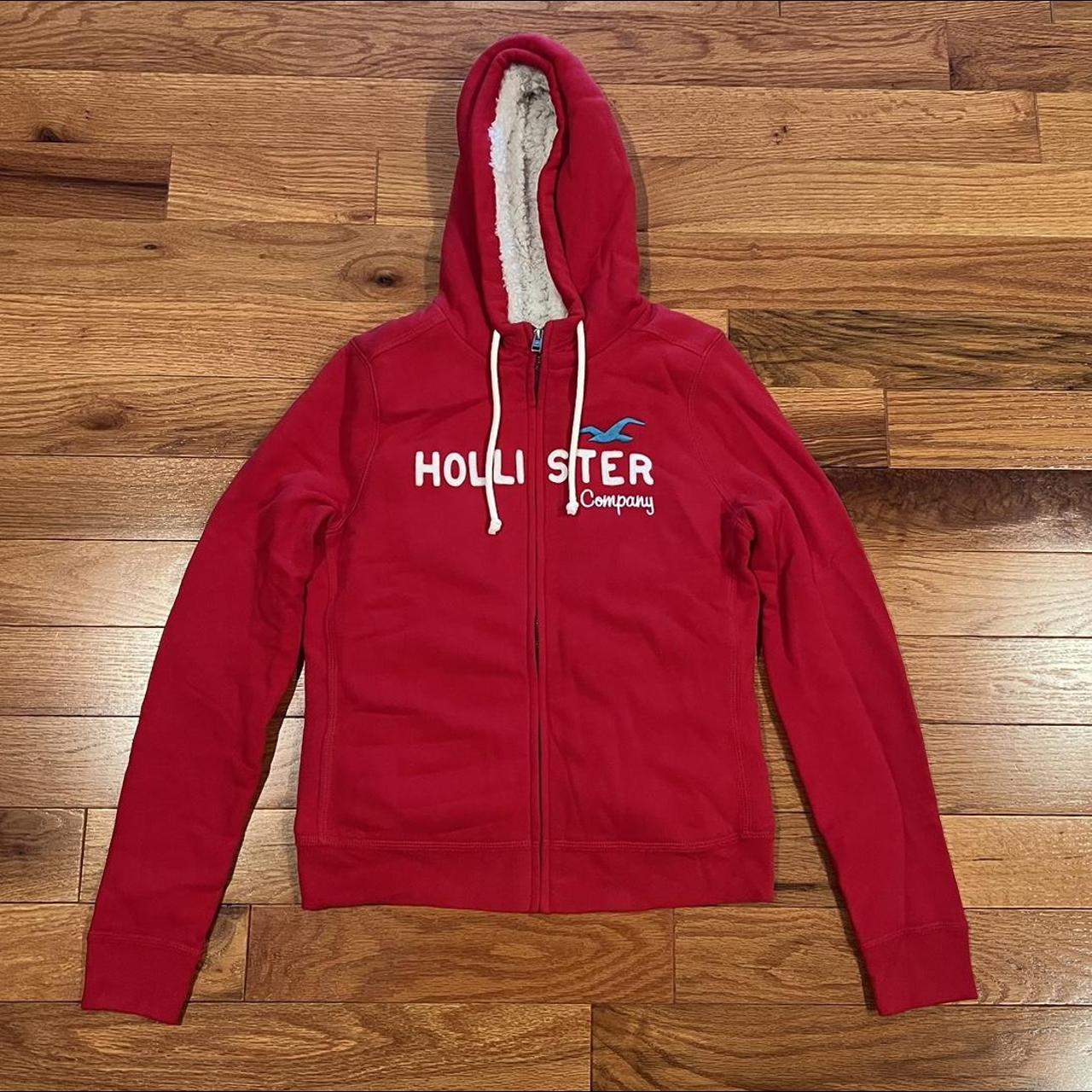 Hollister deals red jacket