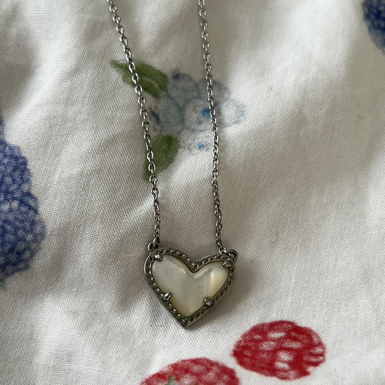 item listed by jnalmxoxo