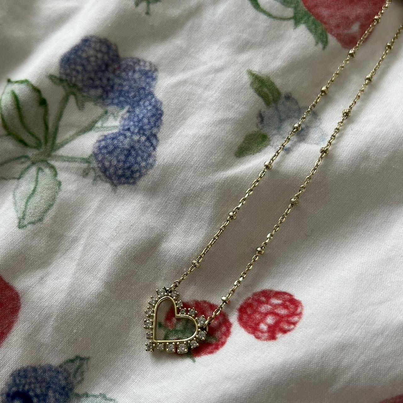 item listed by jnalmxoxo