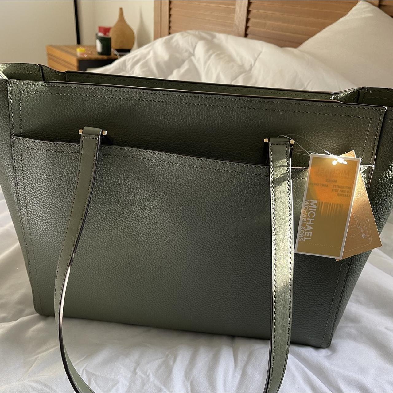 BRAND NEW MK Forest Green Purse Has tags still