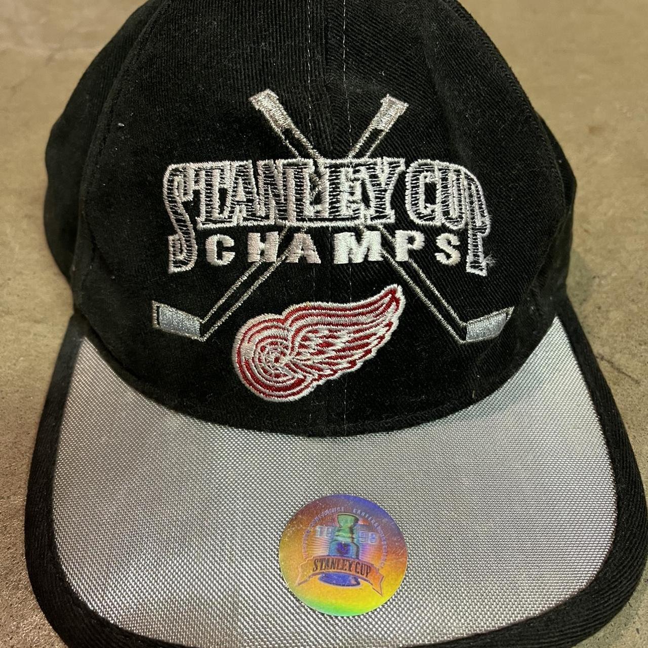 Vintage Detroit Red Wings 1998 Stanley Cup champs... - Depop