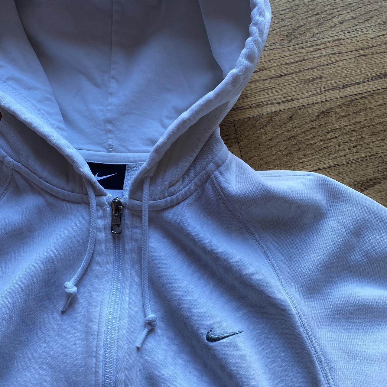 mens white nike hooded sweatshirt