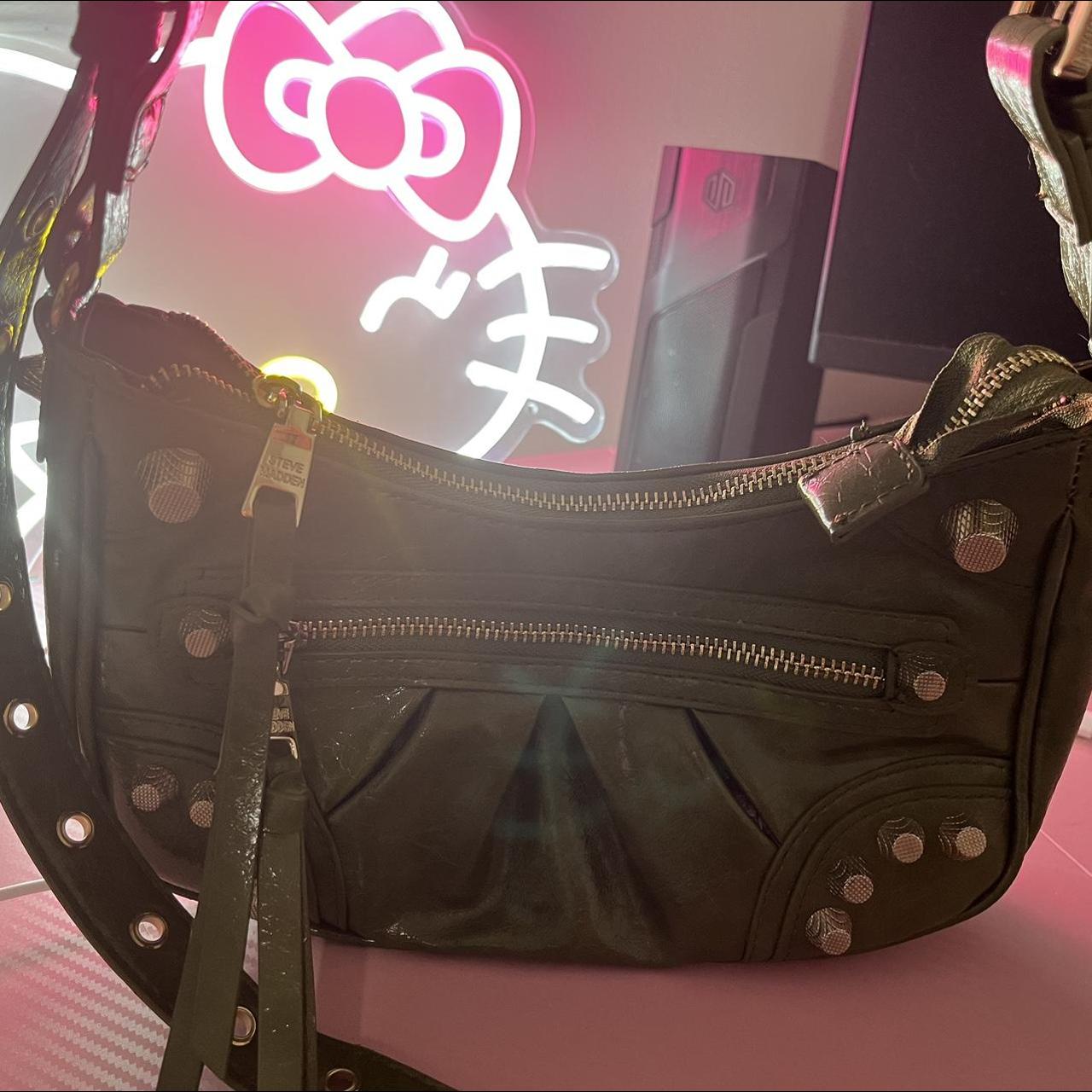 Army green Steve Madden purse ! Like new never used ) Depop