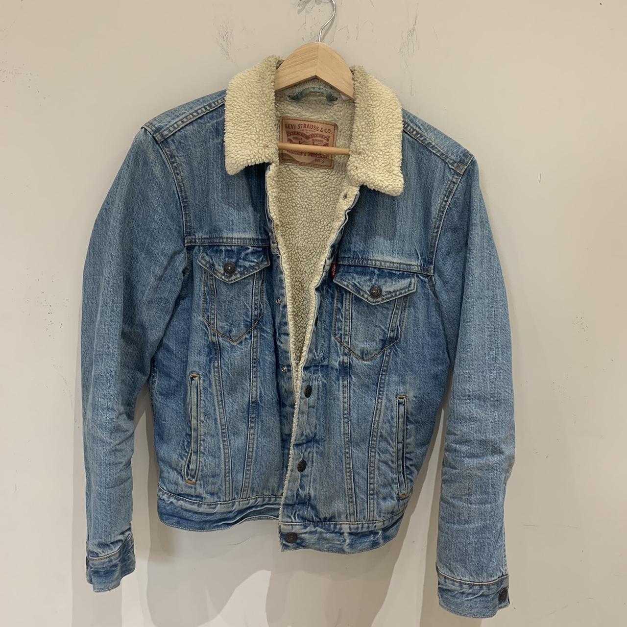 Levi Strauss Mens Blue Denim Jacket With Fur Lining.... - Depop