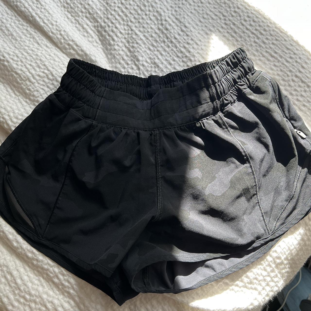 Lululemon Hotty Hot black camo shorts - size 4 and - Depop