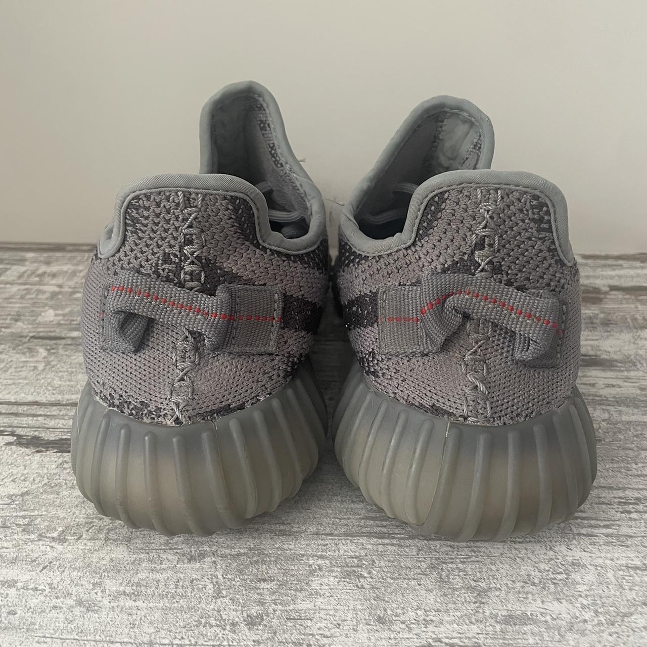 harga yeezy 350 v2 beluga