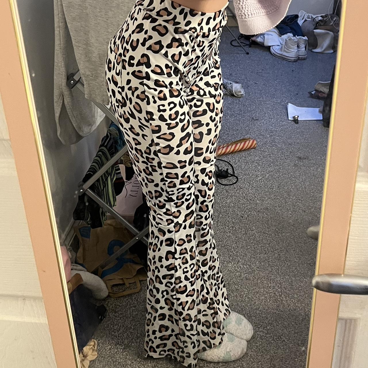 Shein leopard print flares🤎🤍 Size 6🤎🤍 Two pockets on... - Depop