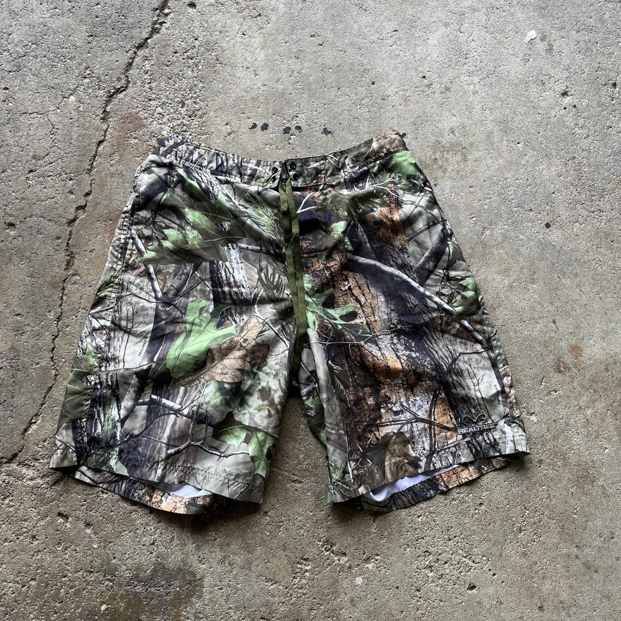 Realtree Men's Green Shorts | Depop