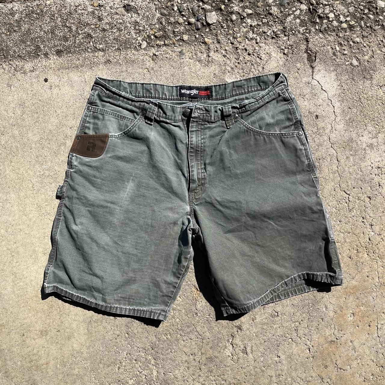 olive green Wrangler Riggs shorts 9/10 Size 38... - Depop