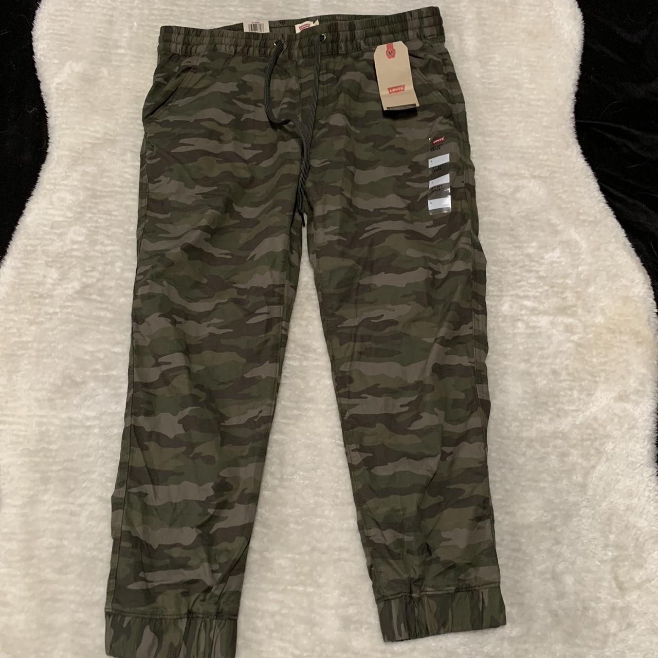 Levi s Womens Jet Set Taper Jogger Pant Stretch Camo Depop