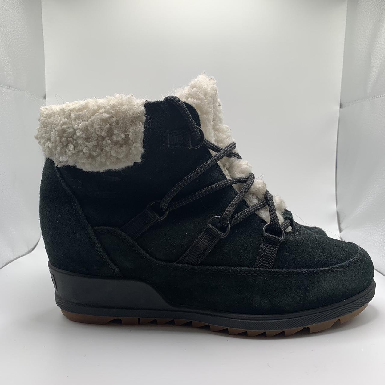 Sorel short boots hot sale with fur