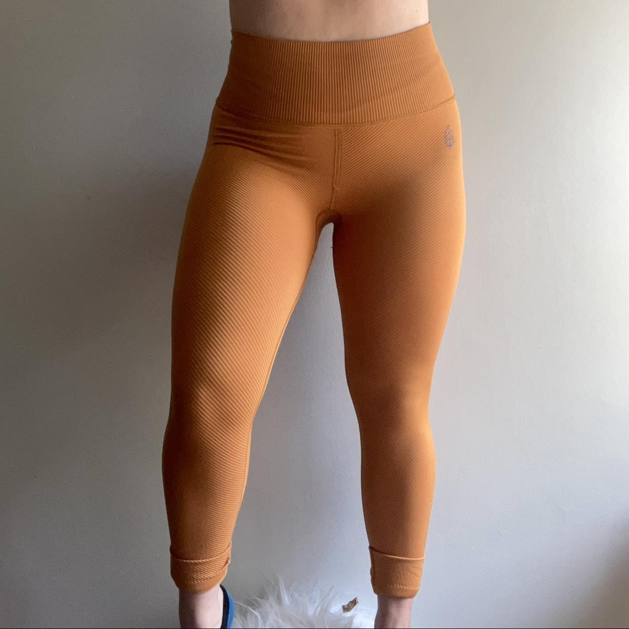 Free people movement leggings size small for - Depop