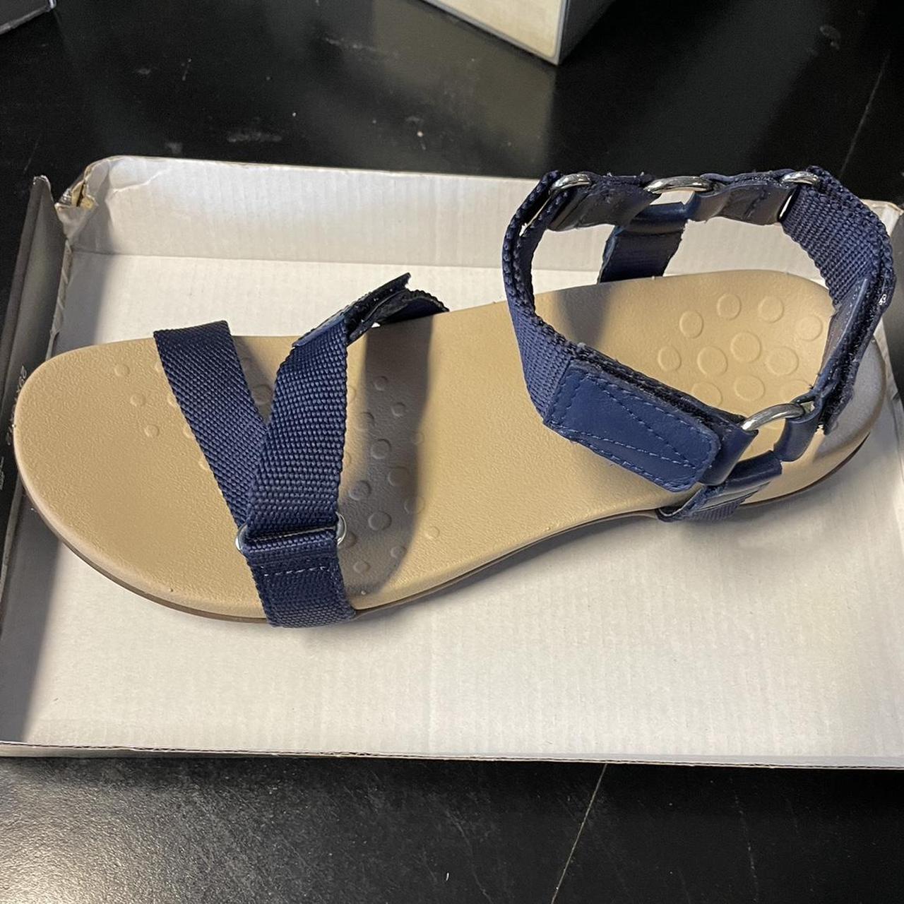 Vionic Women's Navy Sandals | Depop