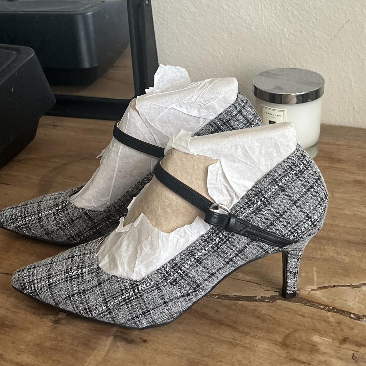 Lifestride best sale silver heels