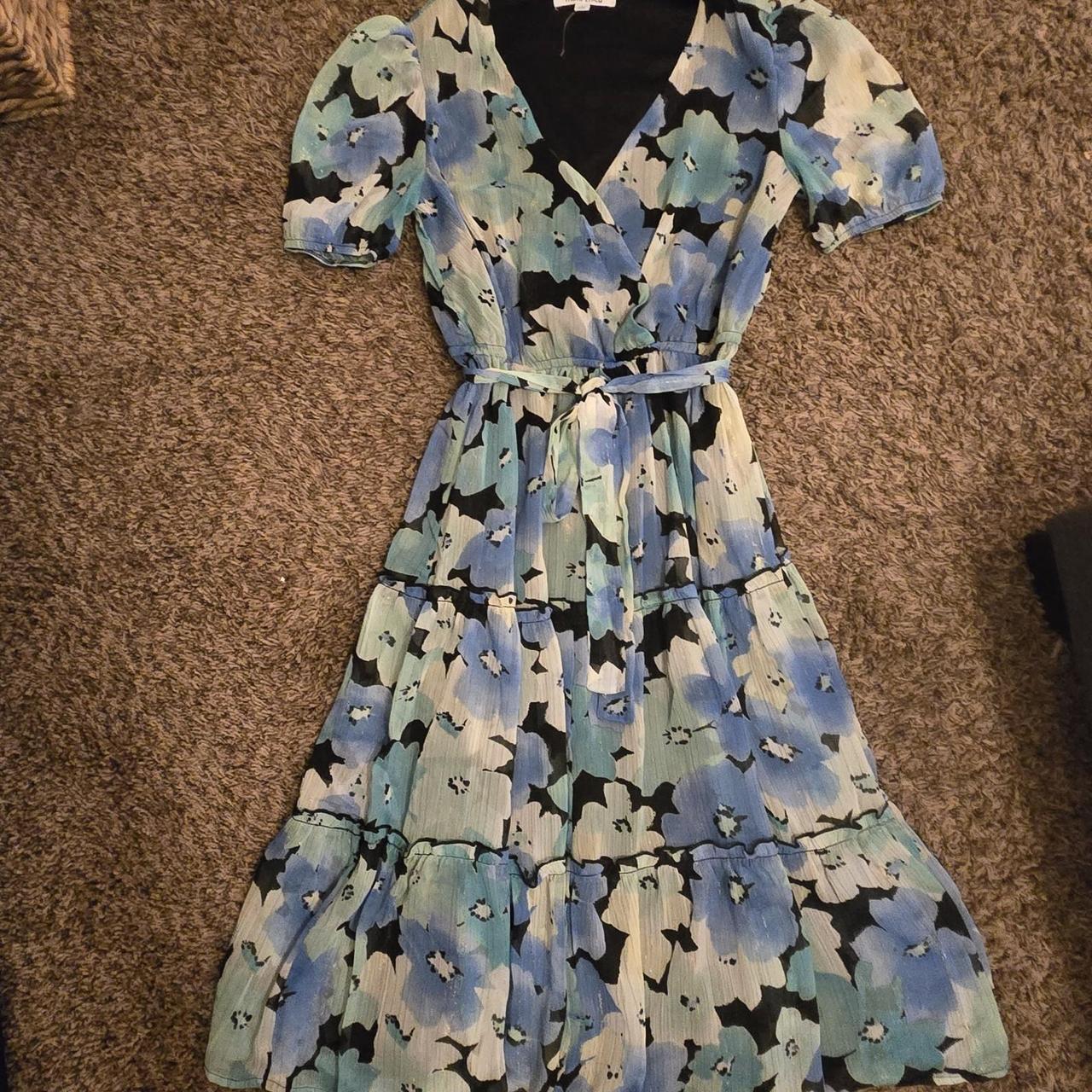 item listed by flowersclosett