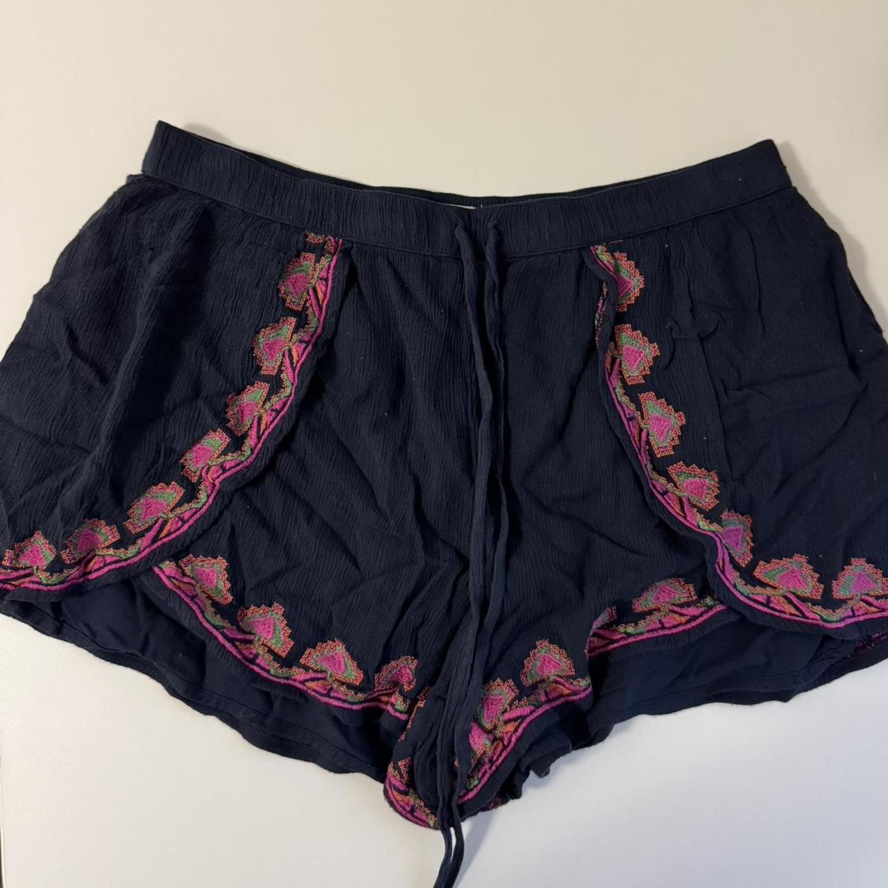 item listed by stephaniegoh