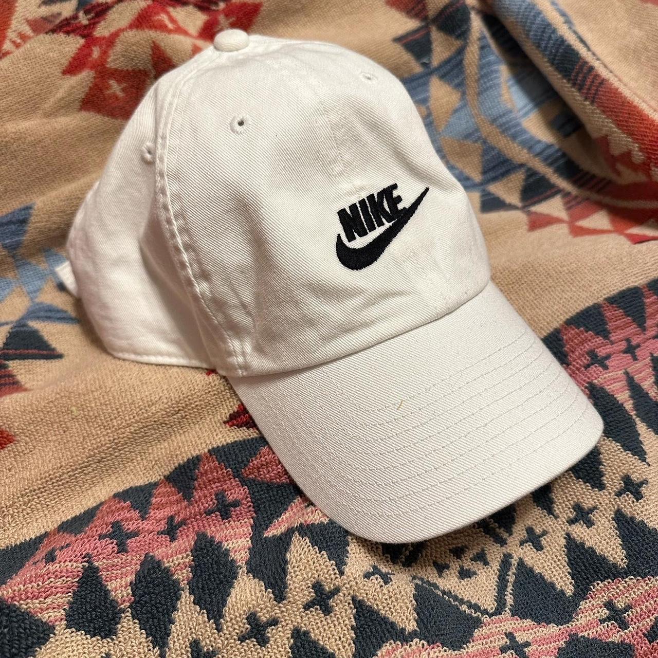 womens black nike hat