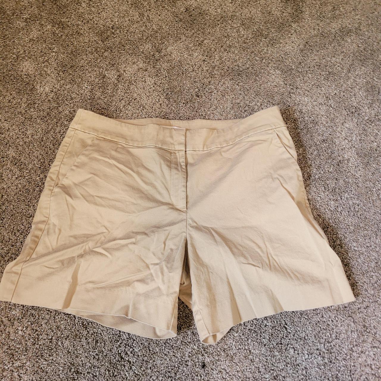 Long khaki shorts - Depop