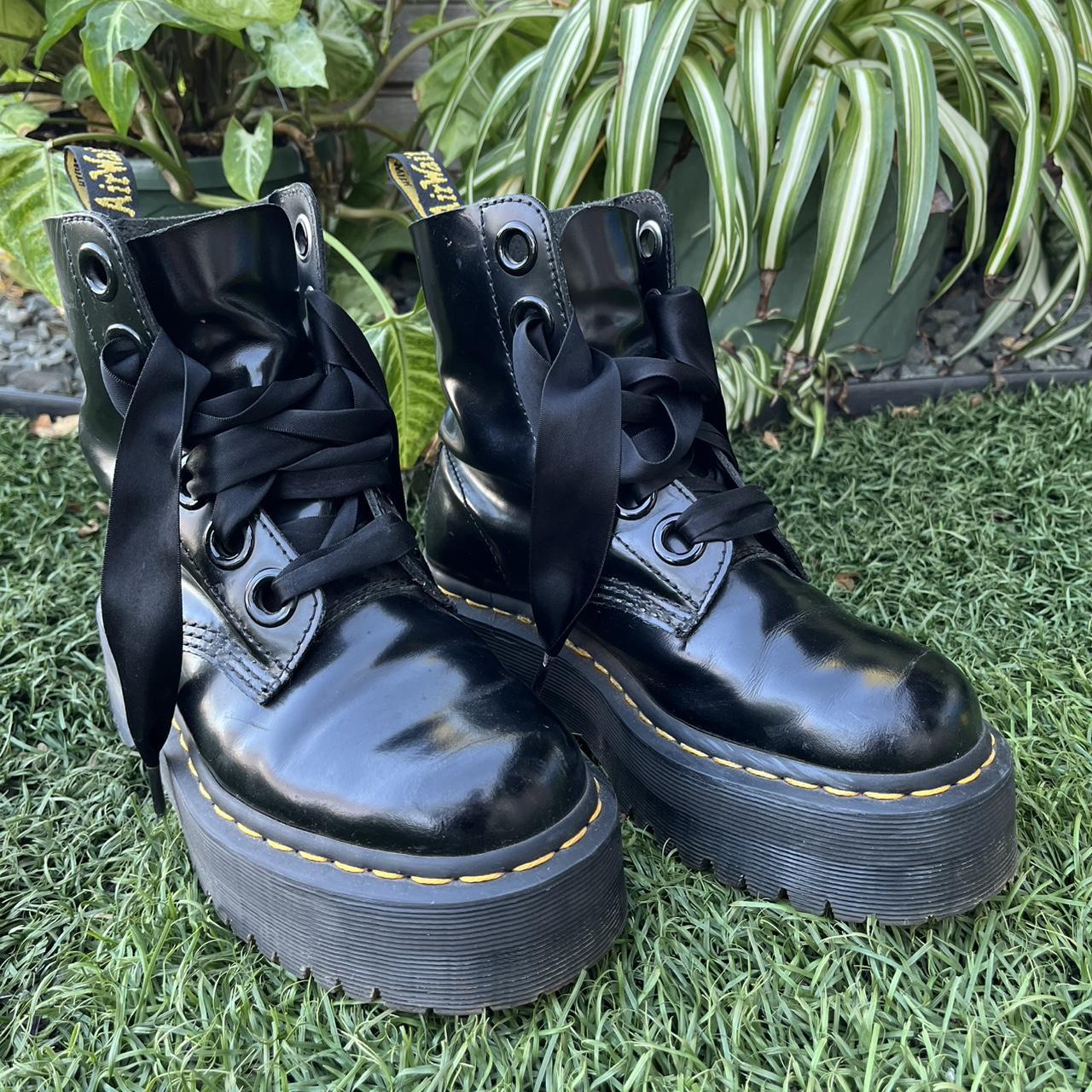 Black boots with ribbon laces best sale