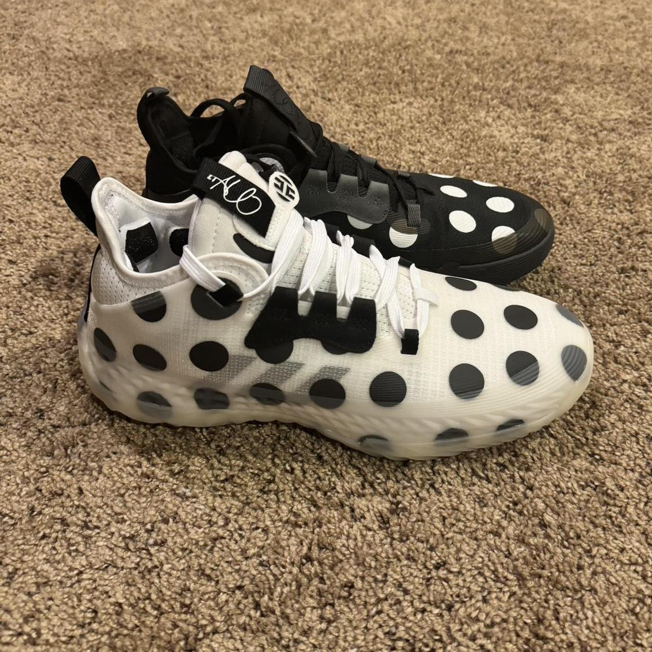 harden 5 black and white