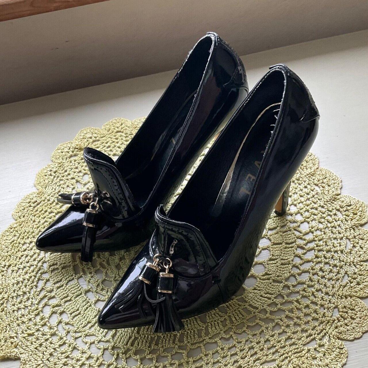 Ravel black patent tassel Court heels size 6 39 Y2K... Depop