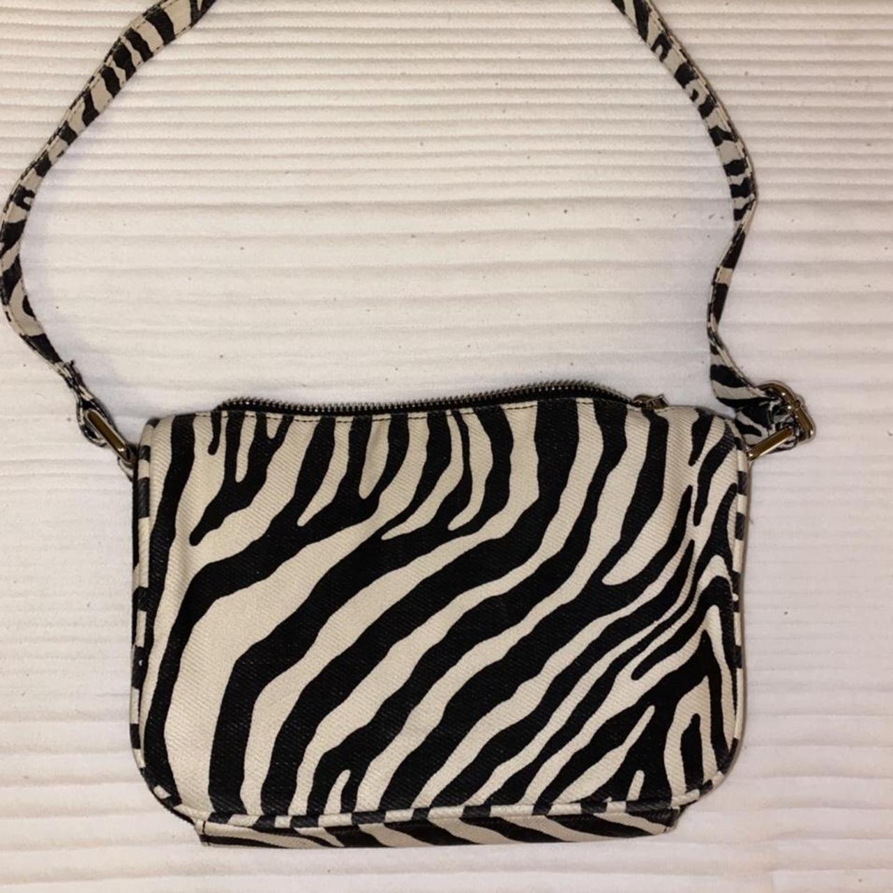 Hair on Hide Leopard Print Purse with Black Fringe – The Rhinestone Antler  Boutique