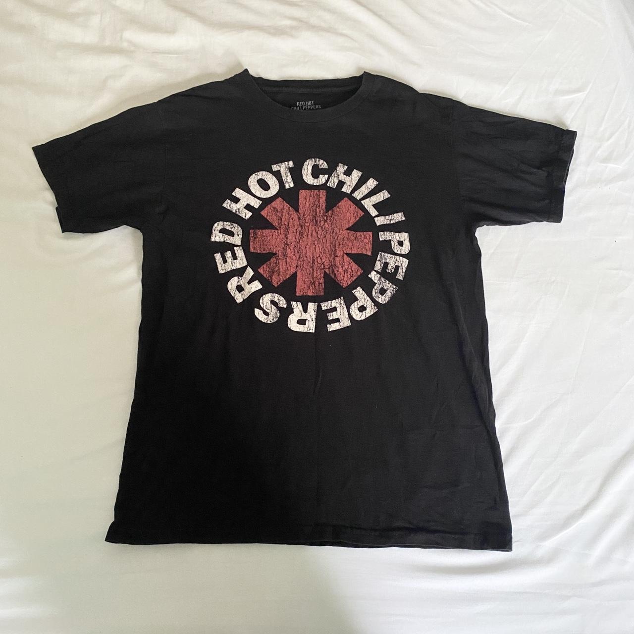 Women's Black and Red T-shirt | Depop