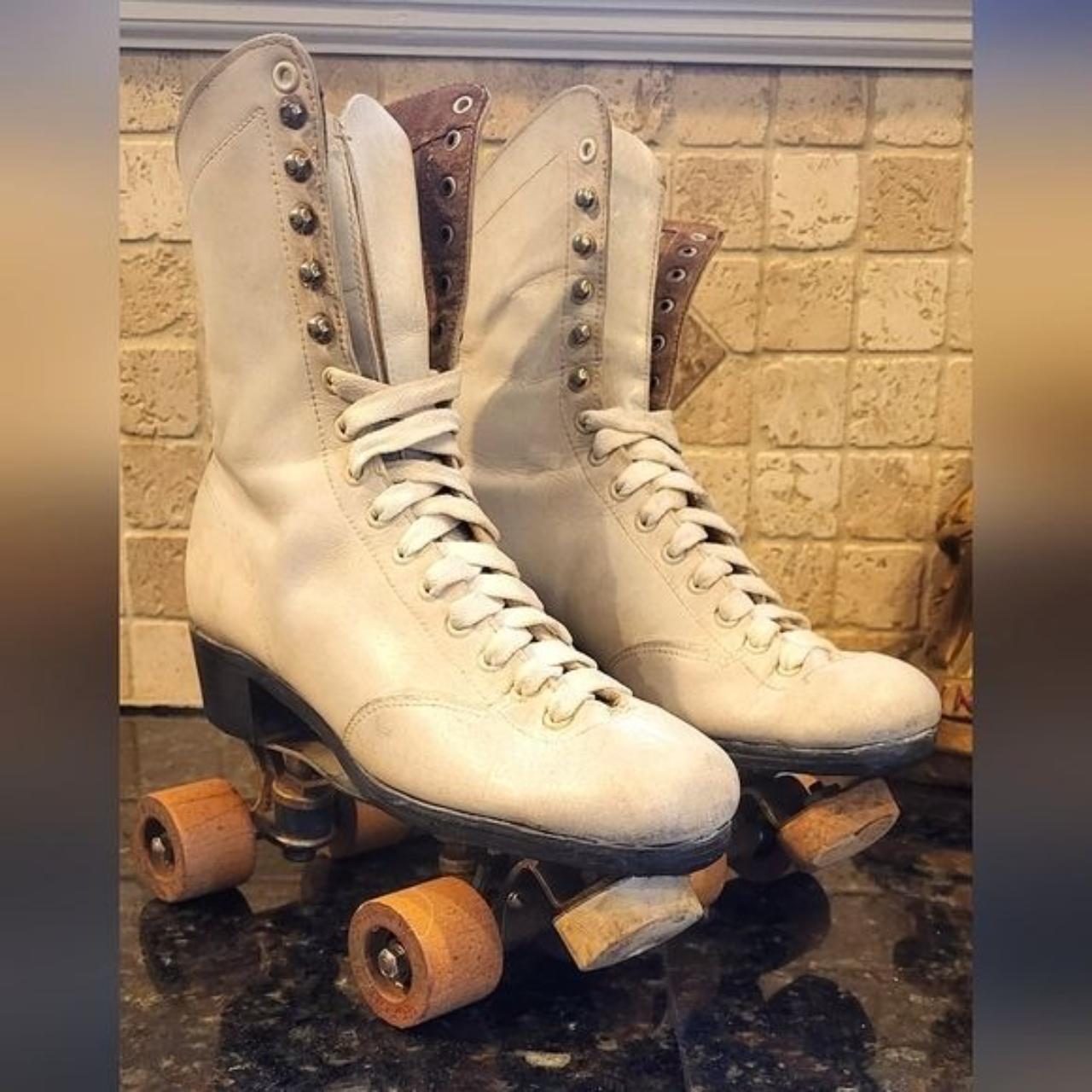 Vintage Chicago shops Skates