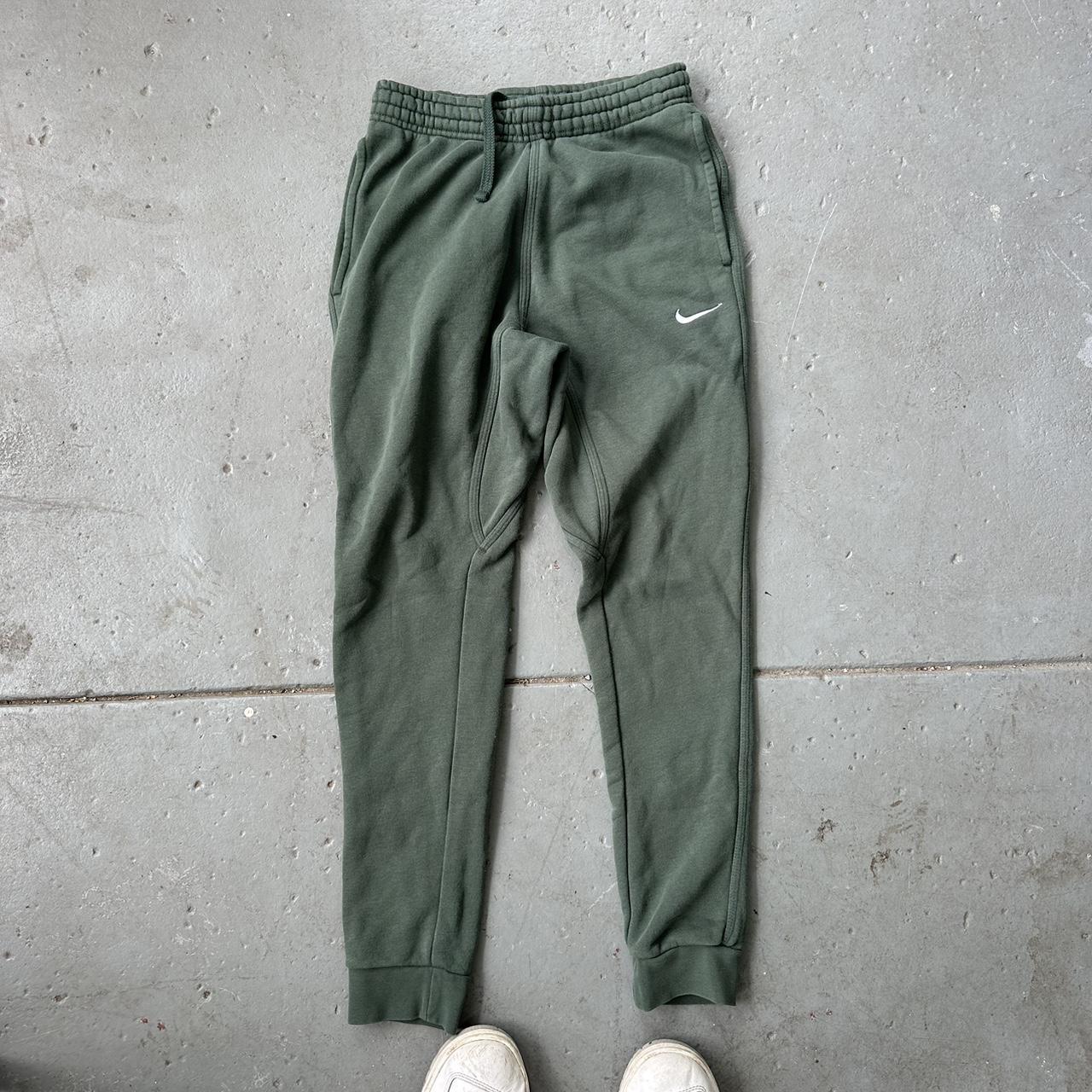 mens green nike sweatpants