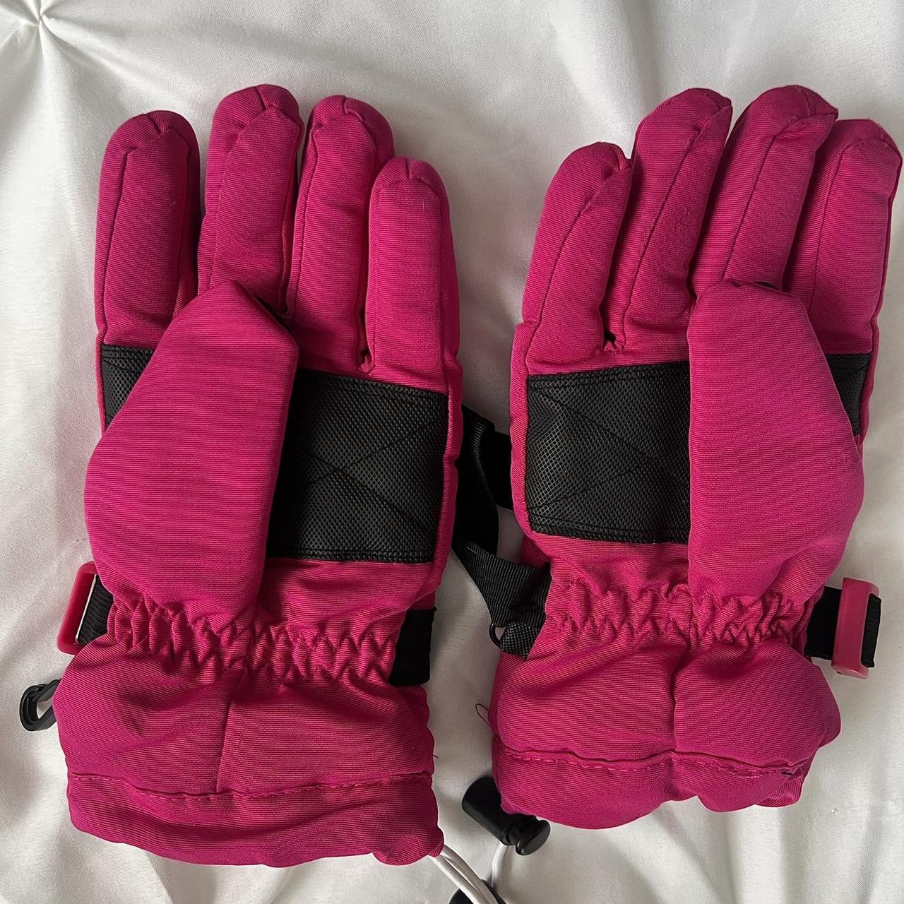 Sanrio Women's Pink and White Gloves | Depop