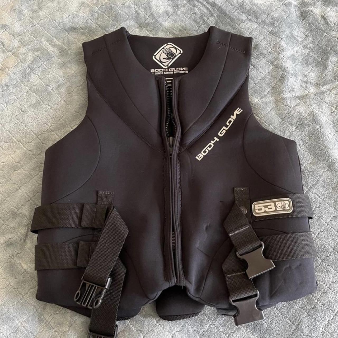 Body glove life jacket Men’s size large. In perfect... Depop