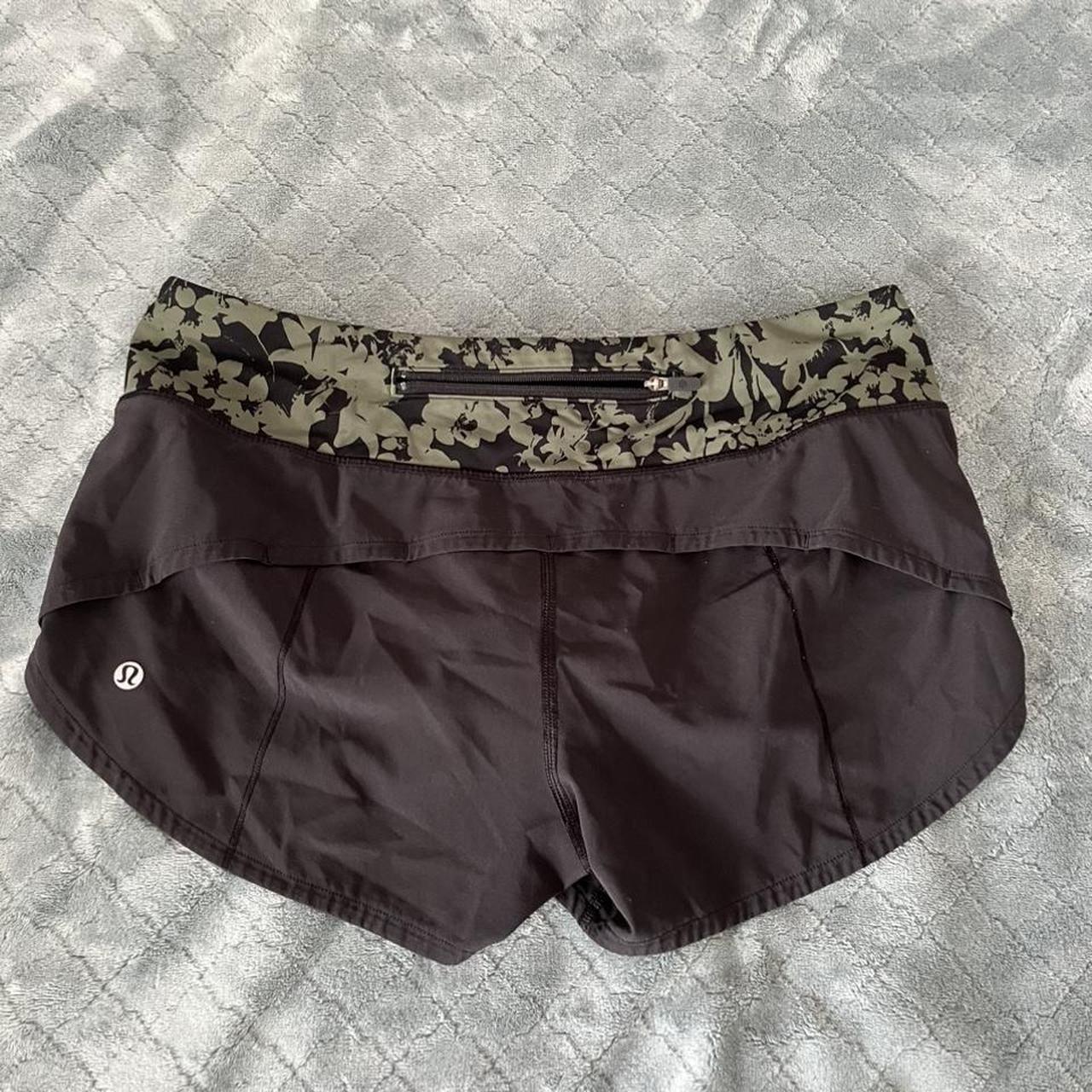 lululemon speed up low rise lined short in 2.5 and - Depop