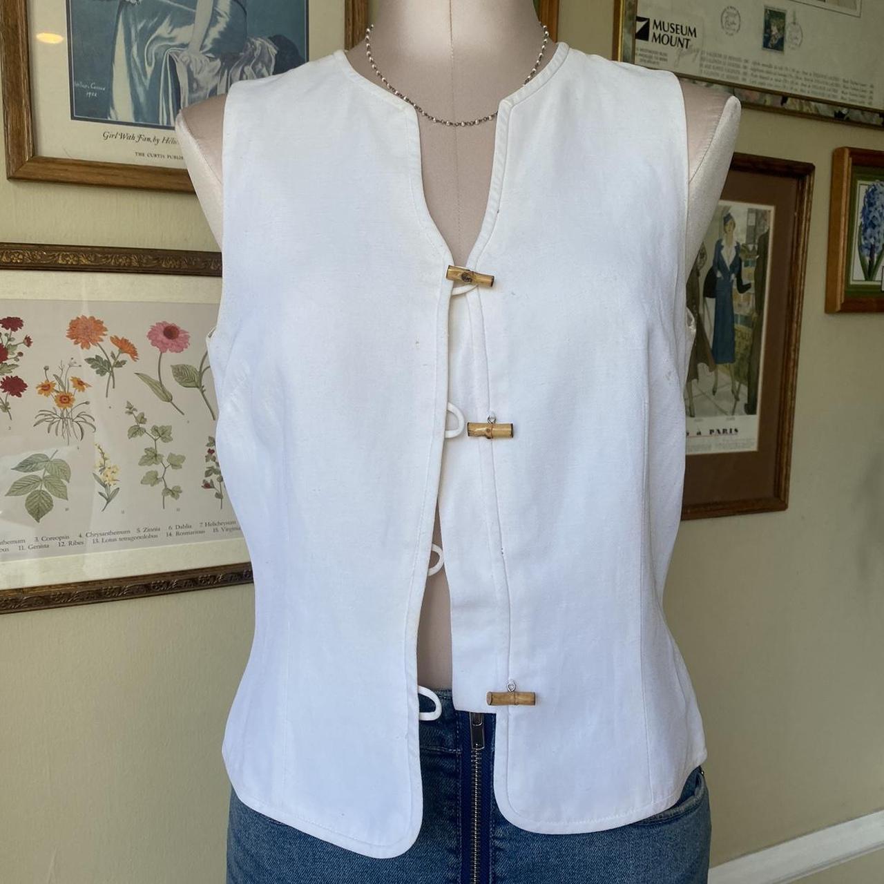 Ann Taylor 90’s White Linen Vest w/ Bamboo Buttons 🎋... - Depop