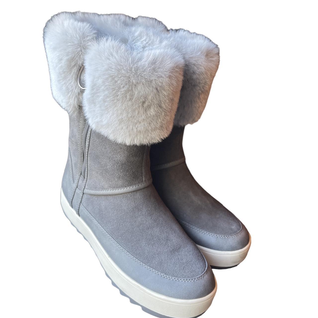 Koolaburra By UGG Women's Grey and Silver Boots | Depop