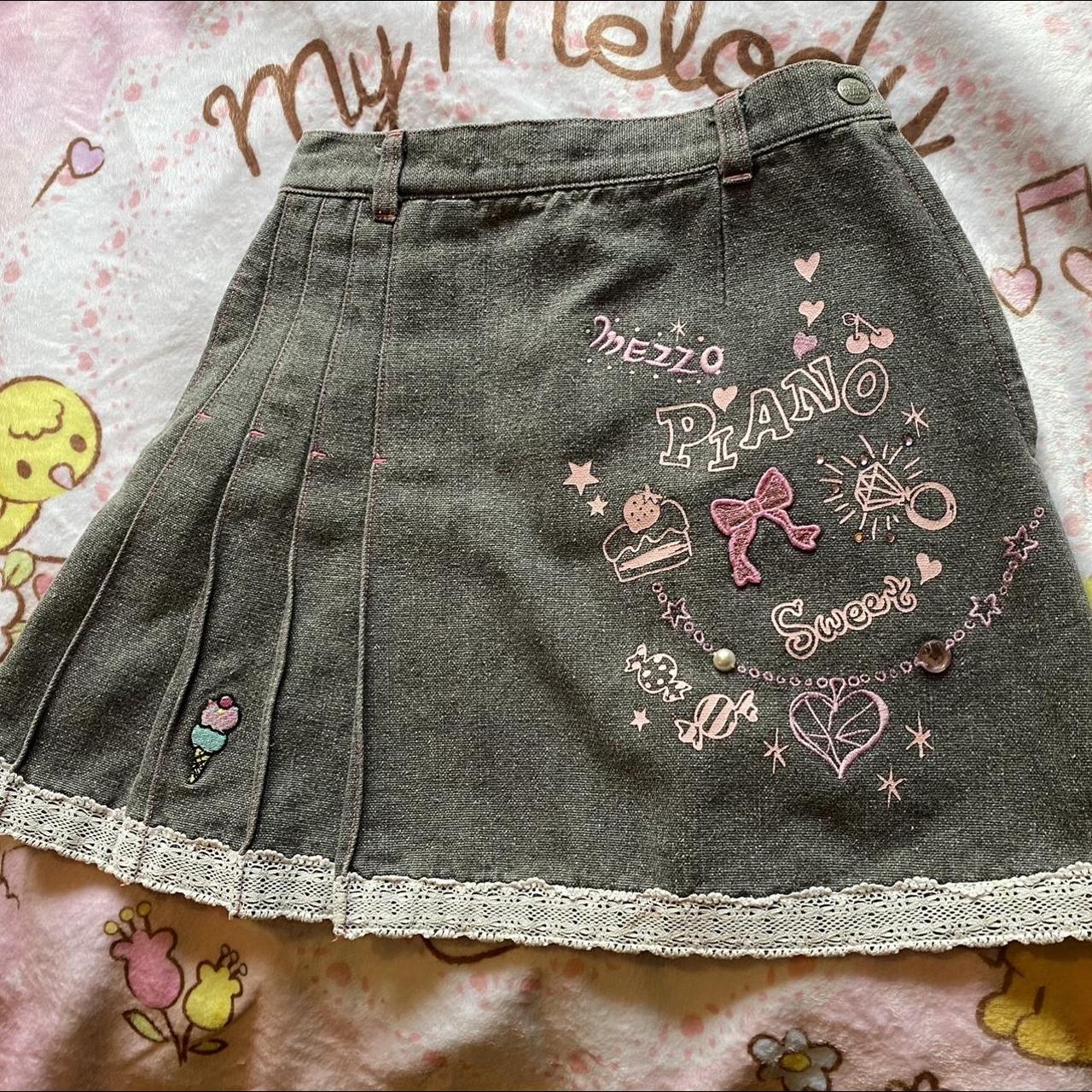 Sweet mezzo piano skirt with the most adorable... - Depop