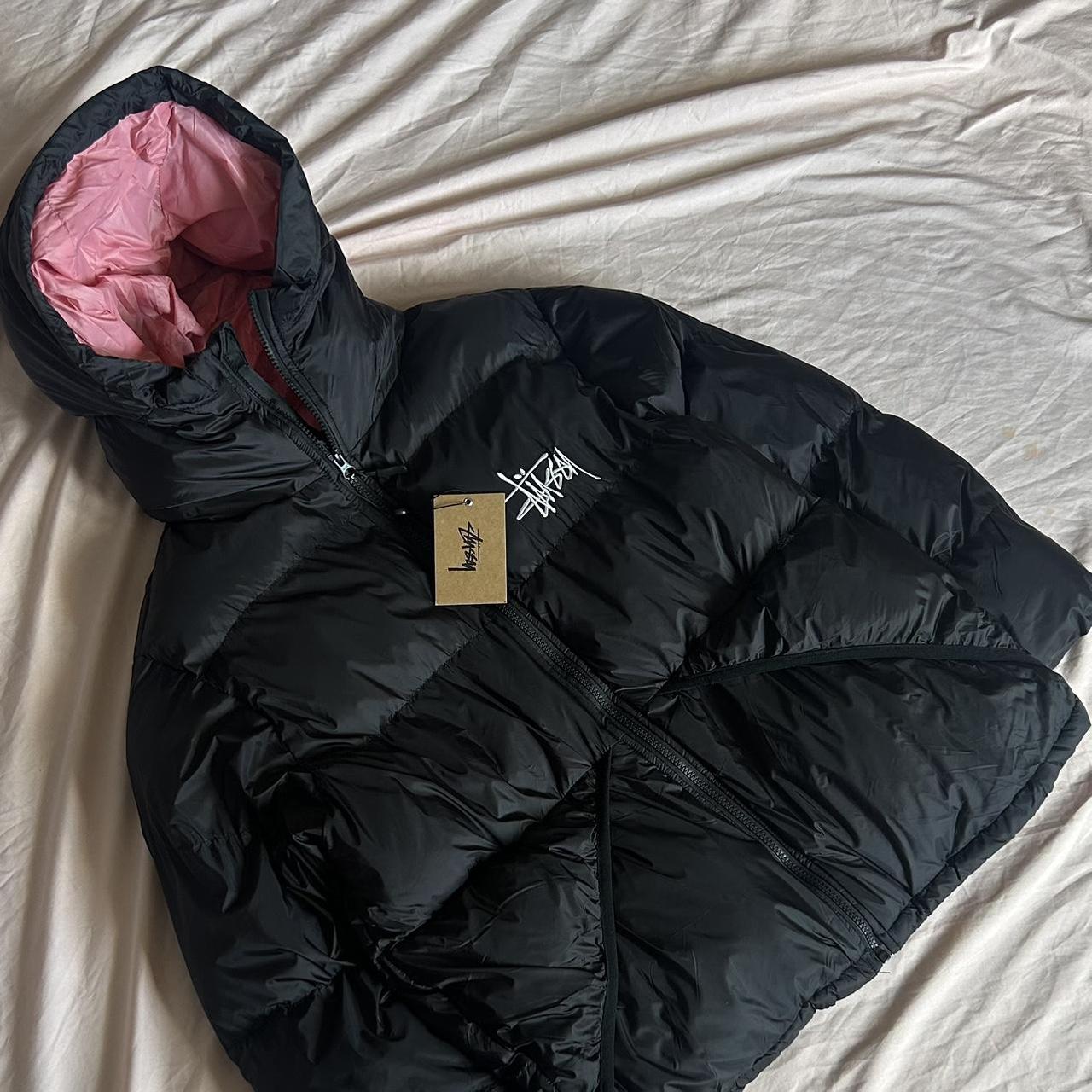 ジャケット・アウター STUSSY MIDWEIGHT PUFFER BLACK L Midweight Hooded Puffer – Black | Outerwear | Stüssy