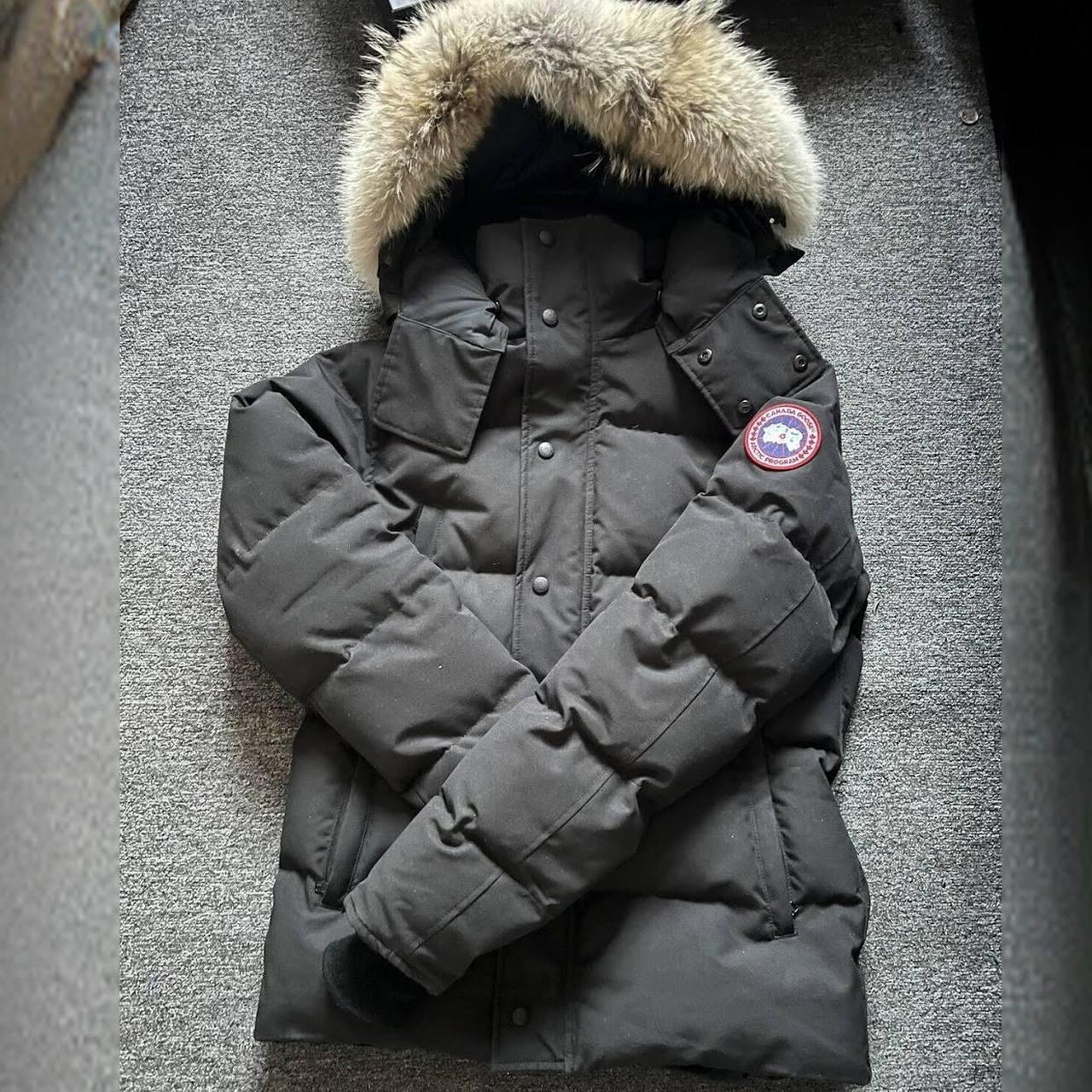 Black wyndeham parka Canada goose - Depop