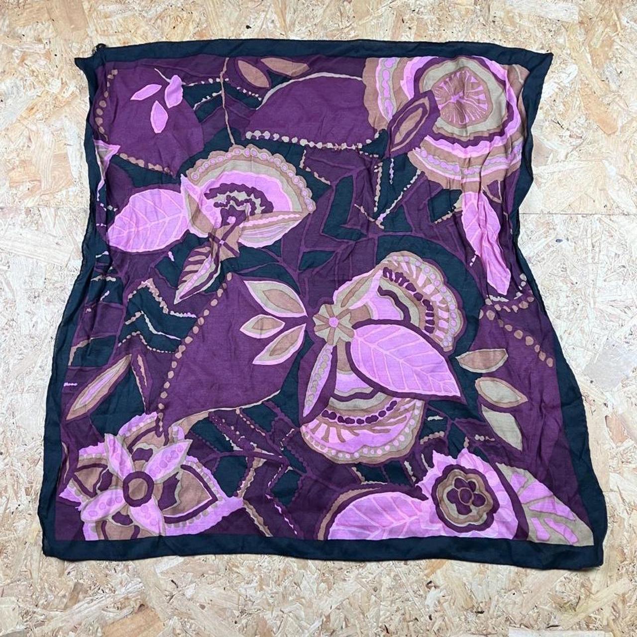 leaf pattern Scarf #scarf #vintage #y2k #Silk... - Depop