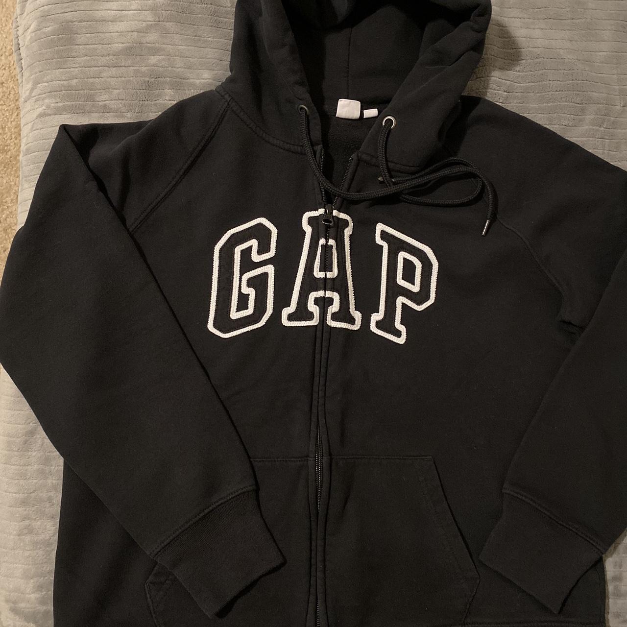 Gap Women's Black Hoodie | Depop