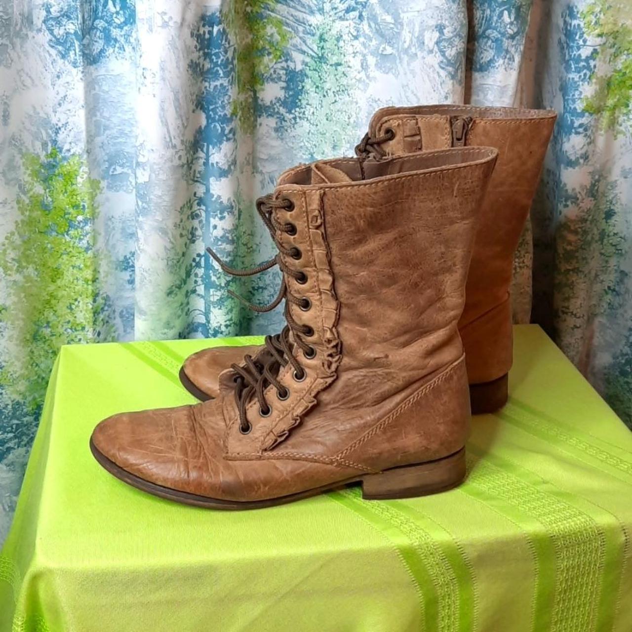 Betsy Johnson boots leather tan Taupe grey vintage... Depop