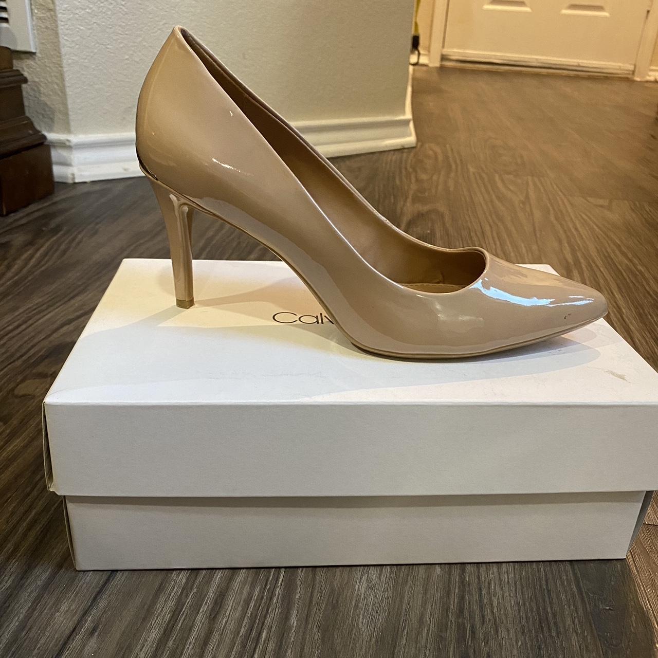 Calvin klein hot sale kamara heels