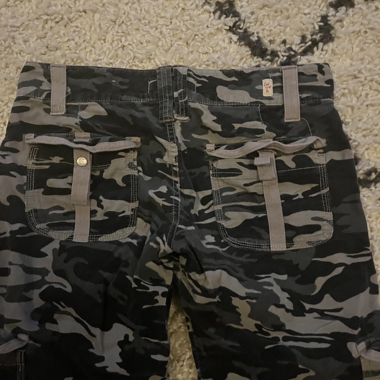 the coolest vintage bongo camo cargo pants!! -... - Depop