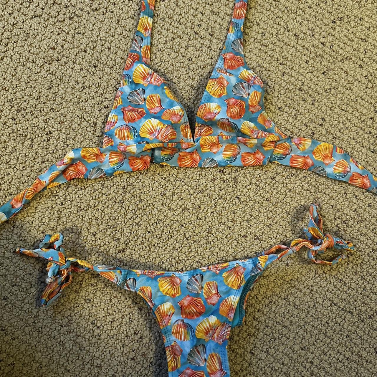 Sunrise shell bikini with adjustable top
