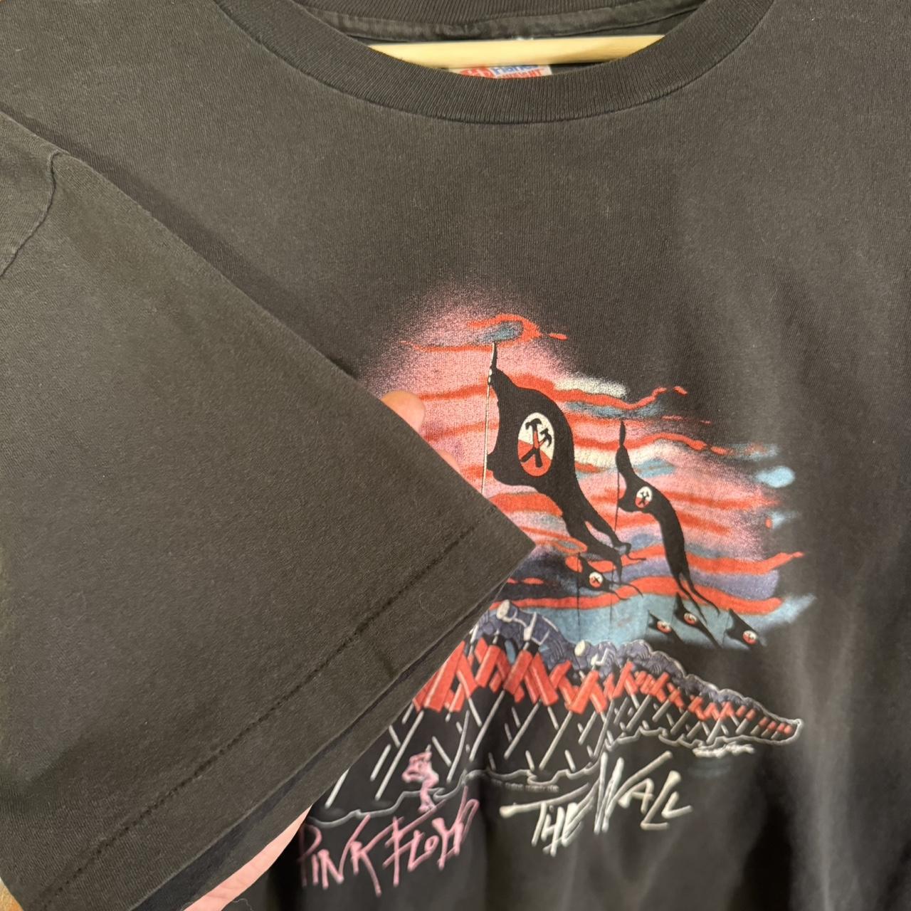 Vintage 1982 Pink Floyd The Wall Tour Shirt - TokoPyramid