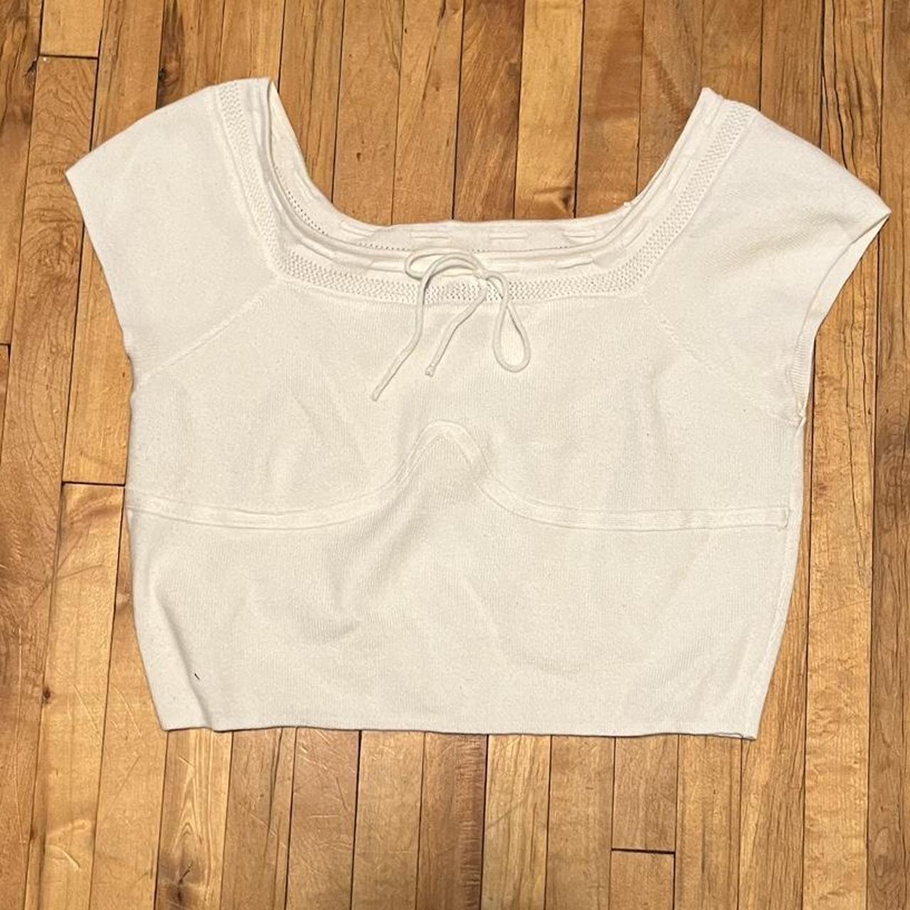 Cider Women's Cream Tshirt Depop